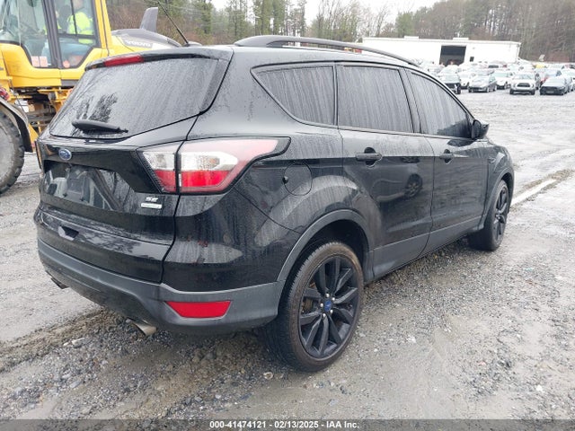 1FMCU0G99HUE30518 Ford ESCAPE SE