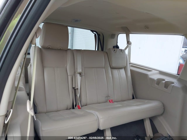 5LMJJ3LT4GEL09131 Lincoln Navigator L/reserve