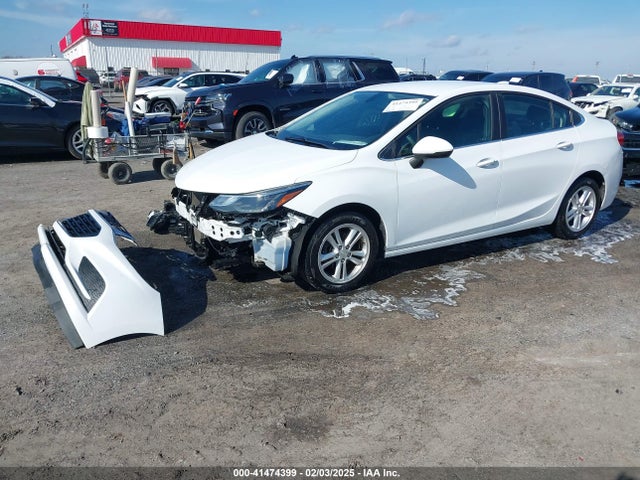 Chevrolet Cruze Lt Auto 2017 1G1BE5SM4H7150700 Image 2