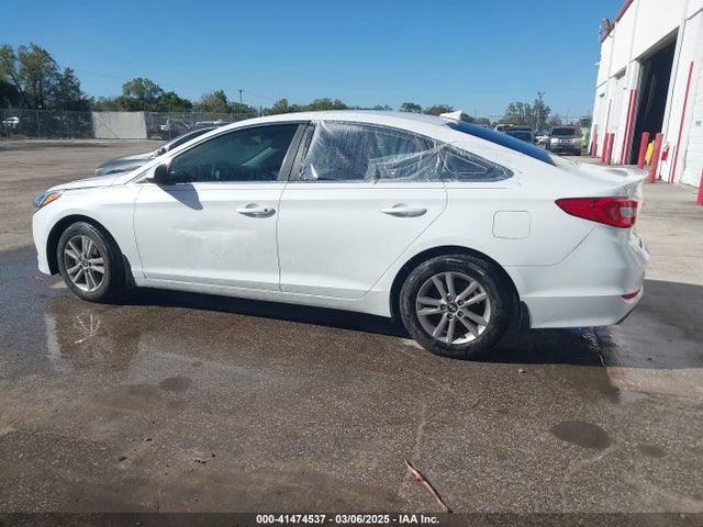 Hyundai SONATA SE 2016 5NPE24AF3GH326396 Image 14