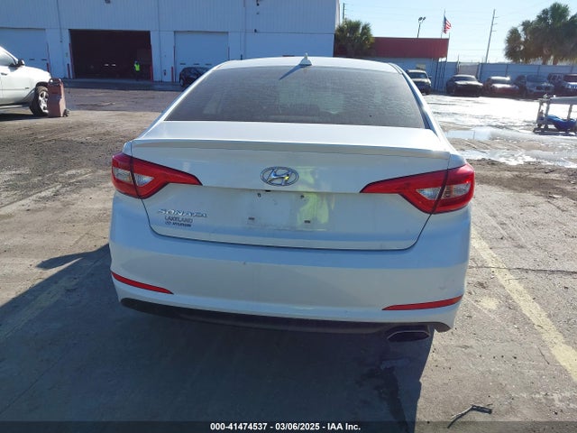 Hyundai SONATA SE 2016 5NPE24AF3GH326396 Image 16