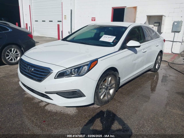Hyundai SONATA SE 2016 5NPE24AF3GH326396 Image 2