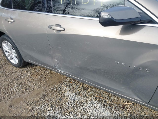 1G1ZE5ST9HF118742 Chevrolet MALIBU 1LT
