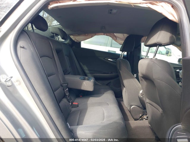 1G1ZE5ST9HF118742 Chevrolet MALIBU 1LT