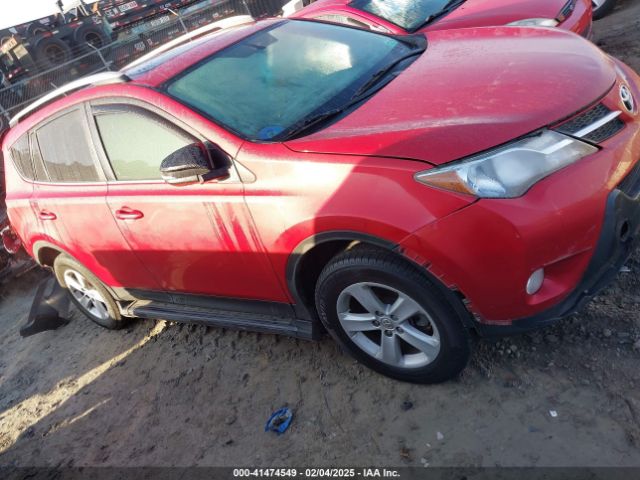 2T3WFREV8EW080250 Toyota Rav4 Xle