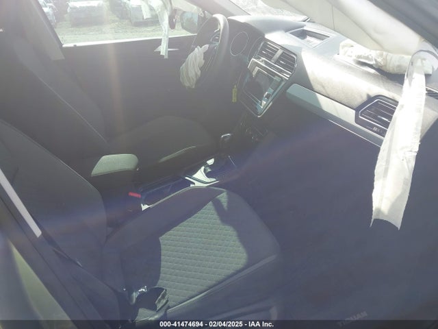 3VV1B7AX1LM058981 Volkswagen Tiguan 2.0t S