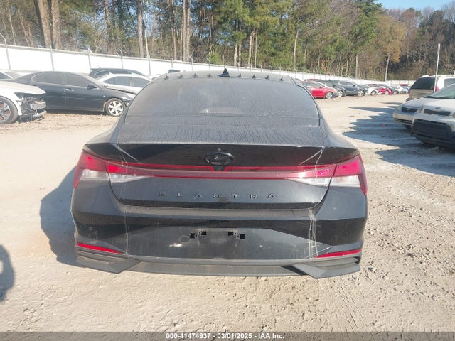 KMHLM4AG3MU136654 Hyundai ELANTRA SEL