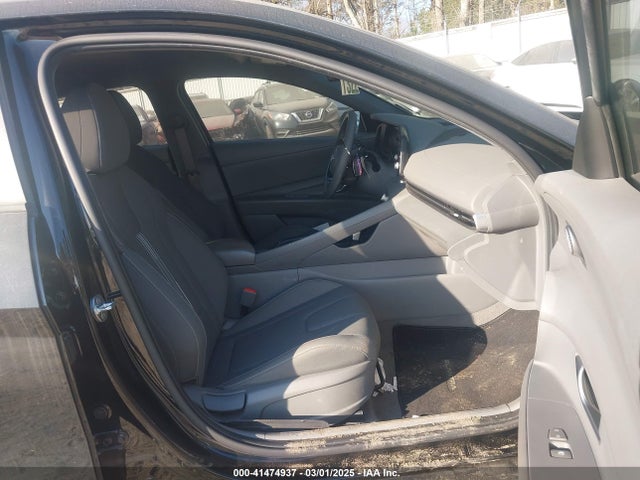 KMHLM4AG3MU136654 Hyundai ELANTRA SEL