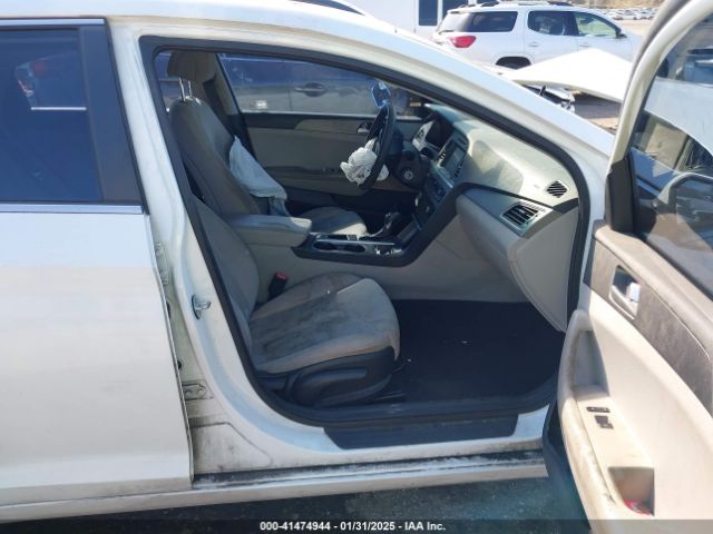 5NPE24AF1GH297559 Hyundai SONATA SE