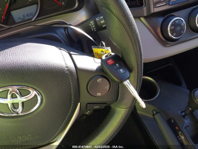 JTMZFREV7FJ059872 Toyota RAV4 LE