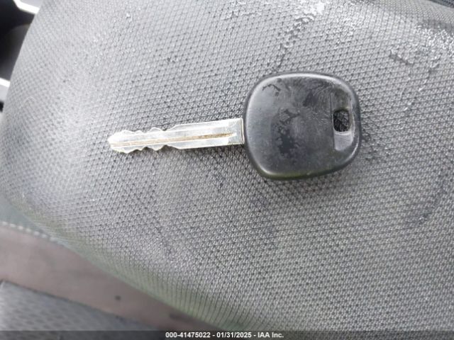 2T1BURHE0HC884556 Toyota COROLLA LE