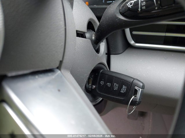 KMHLL4DG9RU722636 Hyundai ELANTRA SE