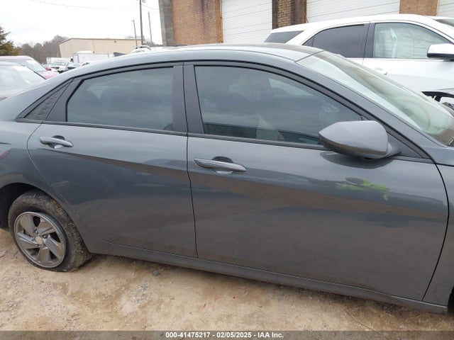 KMHLL4DG9RU722636 Hyundai ELANTRA SE
