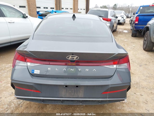 KMHLL4DG9RU722636 Hyundai ELANTRA SE