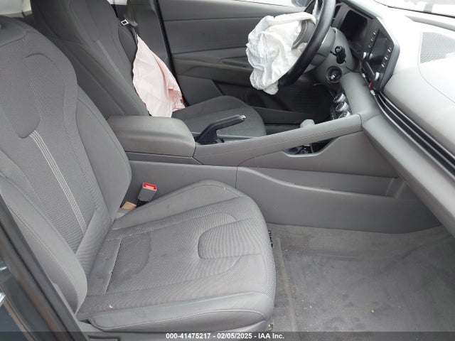 KMHLL4DG9RU722636 Hyundai ELANTRA SE