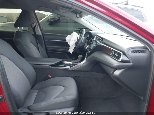 Toyota CAMRY LE 2020 4T1C11AKXLU345075 Image 5