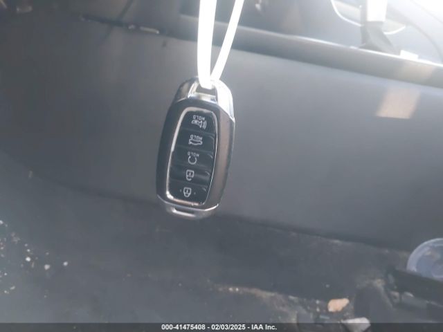KMHLM4AG6PU395983 Hyundai ELANTRA SEL