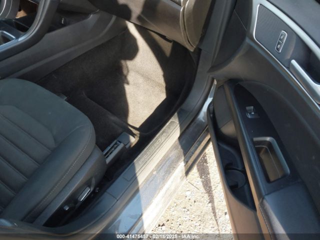 3FA6P0H73HR404497 Ford FUSION SE