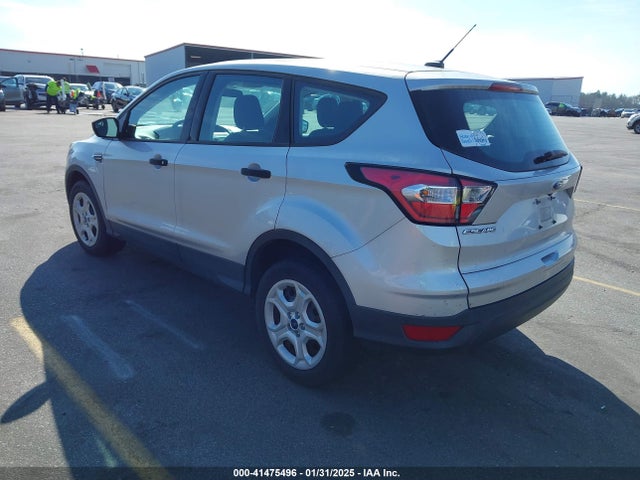 Ford ESCAPE S 2018 1FMCU0F72JUC88003 Image 3