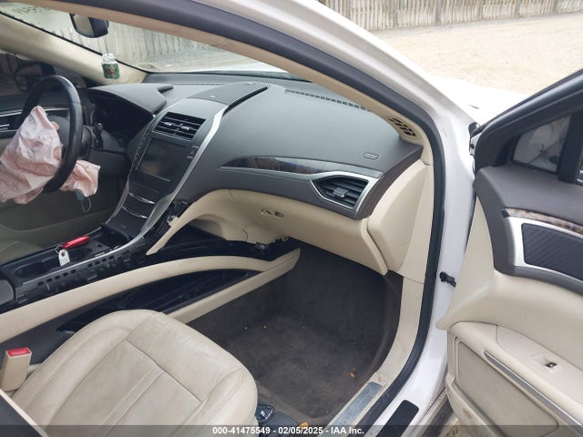 3LN6L2JK6FR620093 Lincoln MKZ