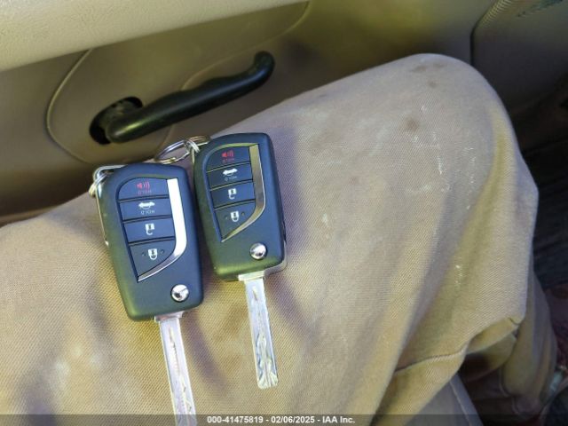 JTDEPMAE1NJ226164 Toyota COROLLA LE
