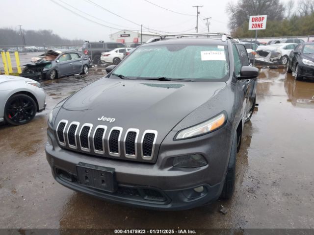 1C4PJMCS5EW137875 Jeep Cherokee Latitude