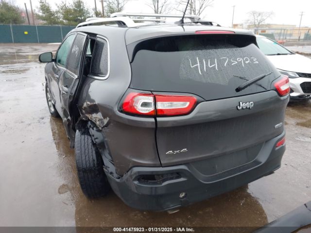 1C4PJMCS5EW137875 Jeep Cherokee Latitude