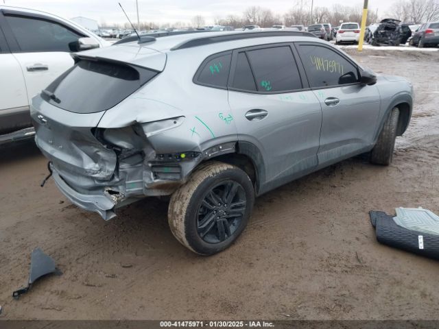 2025 CHEVROLET TRAX KL77LKEP5SC017379 Photo 3