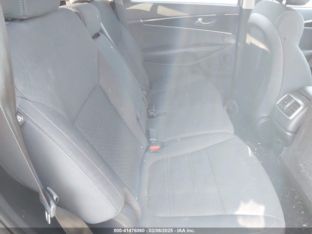 5XYPG4A30KG532033 KIA Sorento 2.4l Lx