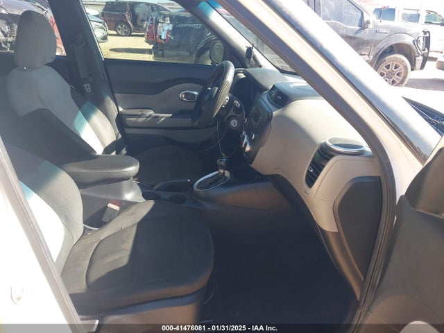 KNDJN2A27G7250743 KIA Soul