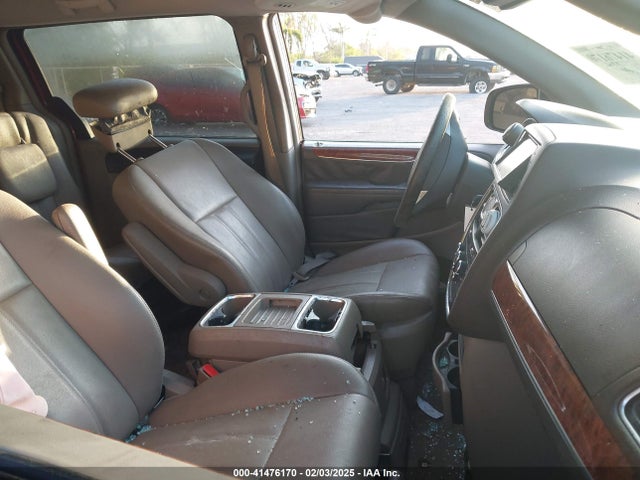 2C4RC1AG8FR755640 Chrysler Town & Country Lx