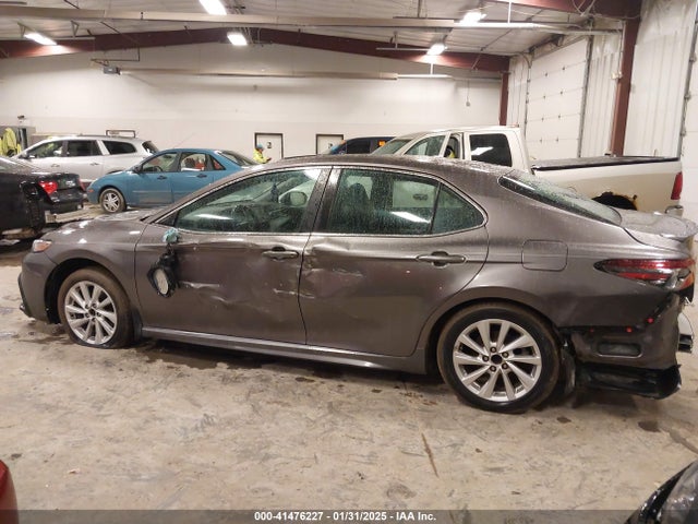 4T1G11AK4MU452643 Toyota CAMRY SE