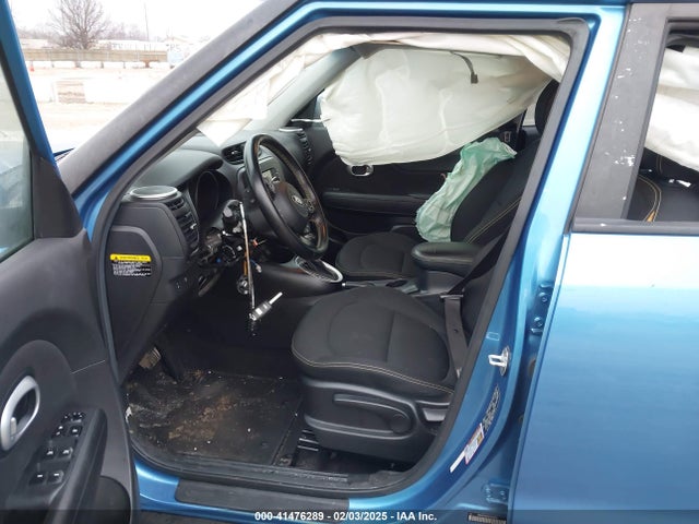 KIA SOUL + 2016 KNDJP3A51G7353635 Image 5