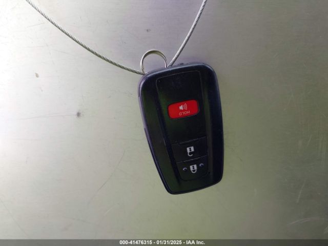 2T3P1RFV0LC083045 Toyota Rav4 Xle