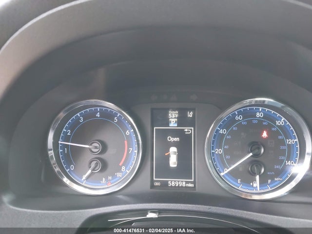 Toyota Corolla 2018 2T1BURHE6JC027664 Image 7