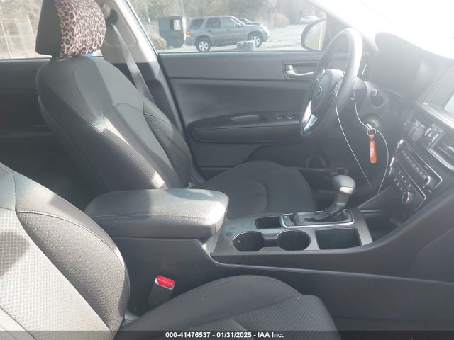 KNAGT4L31J5221854 KIA Optima Lx
