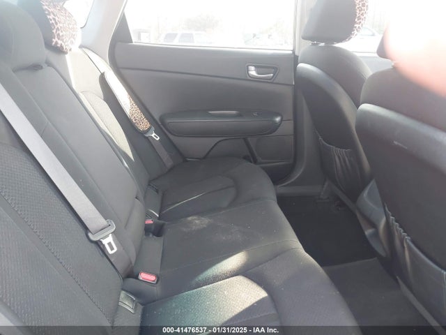 KNAGT4L31J5221854 KIA Optima Lx