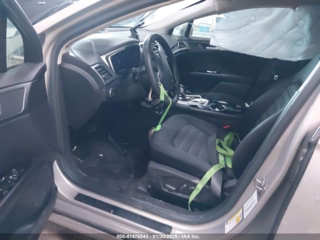 3FA6P0H78FR104998 Ford FUSION SE