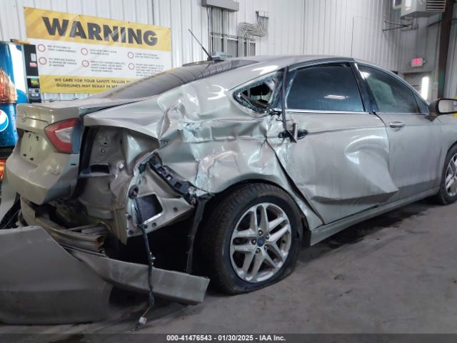 3FA6P0H78FR104998 Ford FUSION SE