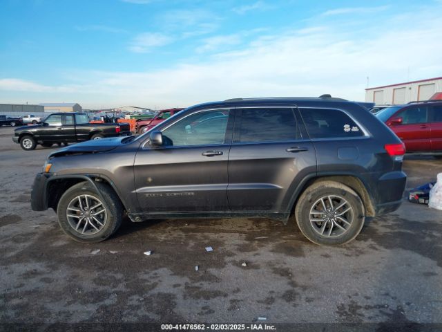 1C4RJEAG2KC698822 Jeep Grand Cherokee Laredo E 4x2