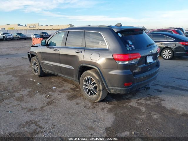 1C4RJEAG2KC698822 Jeep Grand Cherokee Laredo E 4x2