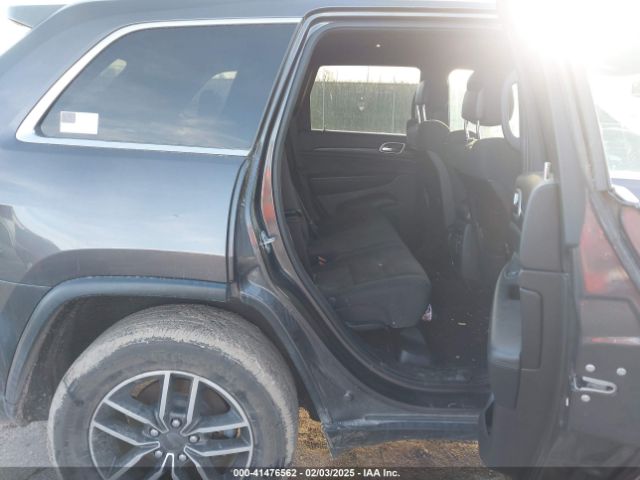 1C4RJEAG2KC698822 Jeep Grand Cherokee Laredo E 4x2