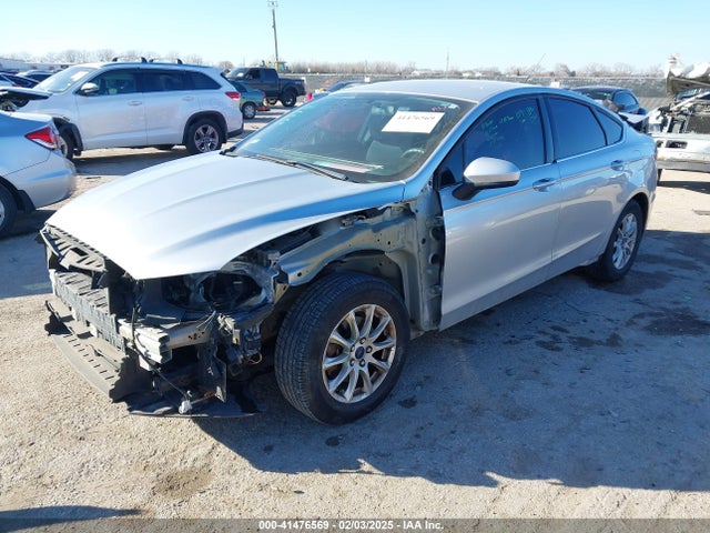 Ford FUSION S 2016 3FA6P0G71GR235869 Image 2