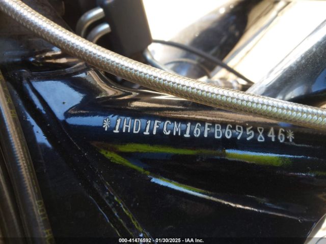 2015 HARLEY-DAVIDSON FLHTCU 1HD1FCM16FB695846 Photo 9