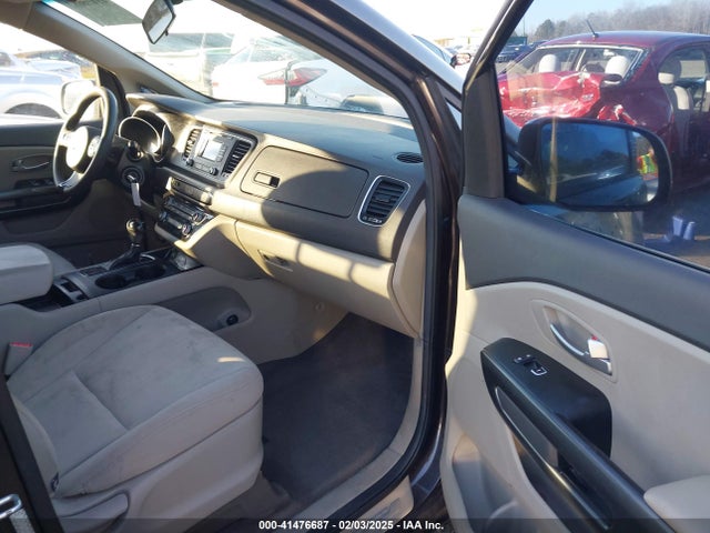 KIA SEDONA LX 2015 KNDMB5C11F6043331 Image 5