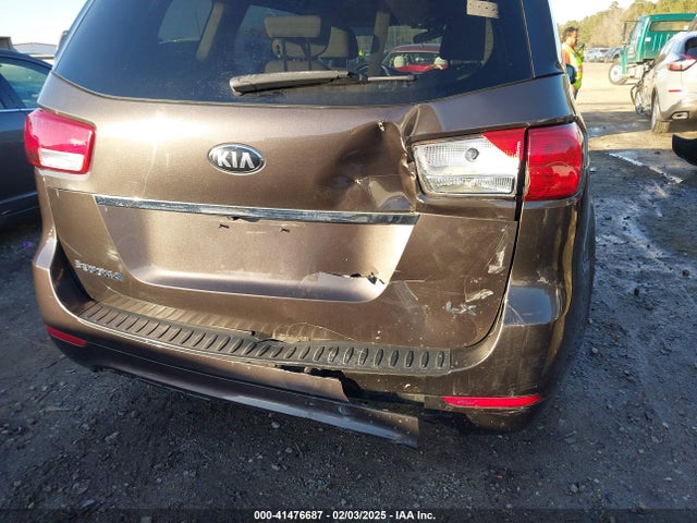 KIA SEDONA LX 2015 KNDMB5C11F6043331 Image 6