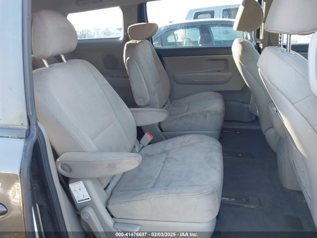 KIA SEDONA LX 2015 KNDMB5C11F6043331 Image 8