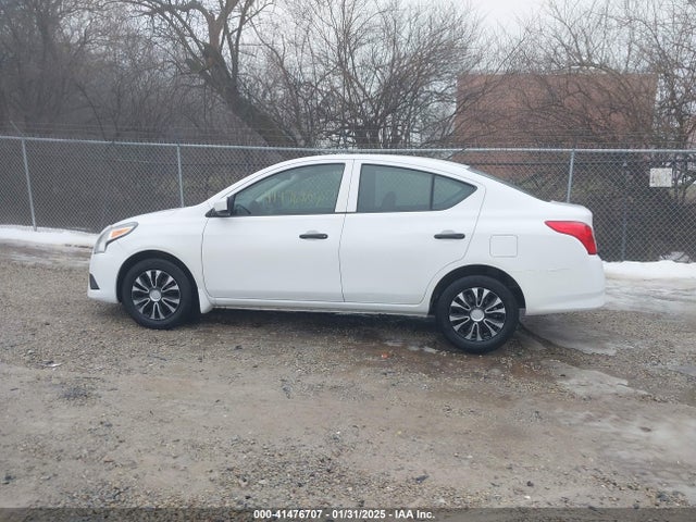 Nissan Versa 1.6 S 2016 3N1CN7AP5GL896055 Image 14