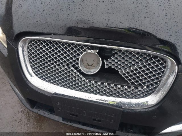 2013 JAGUAR XF SAJWJ0EF7D8S92274 Photo 5