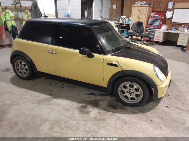 2005 MINI COOPER WMWRC33575TK61121 Photo 0